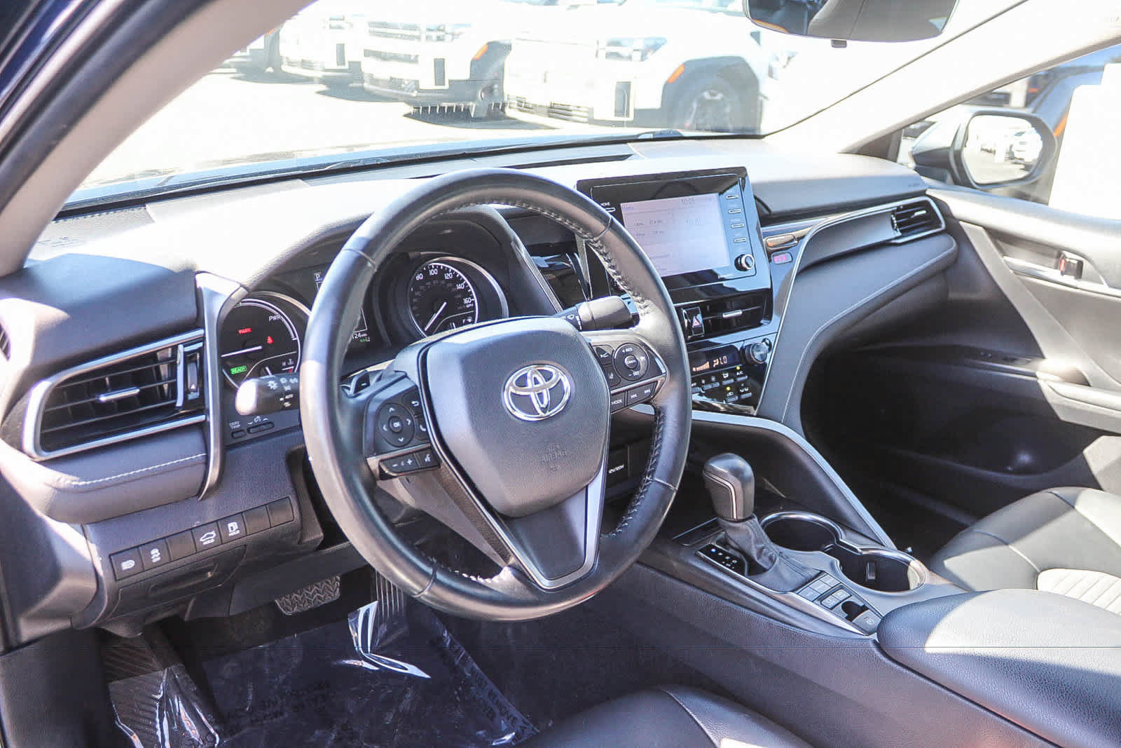 Used 2022 Toyota Camry SE FWD image 22