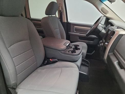 Used 2014 RAM 1500 Classic SLT RWD image 21