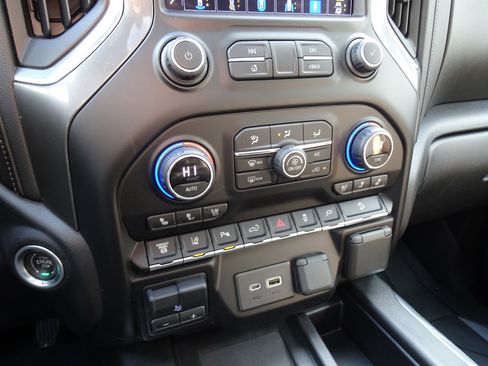 Used 2021 Chevrolet Silverado 2500 LTZ w/ Carhartt Edition image 23