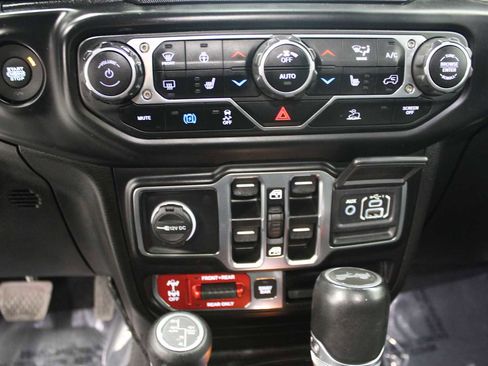 Used 2023 Jeep Wrangler Unlimited Rubicon 4xe w/ Steel Bumper Group AWD/4WD image 31
