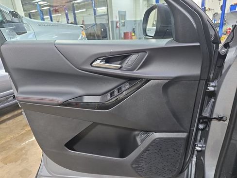 New 2027 Chevrolet Equinox RS w/ LPO, Floor Liner Package AWD/4WD image 28