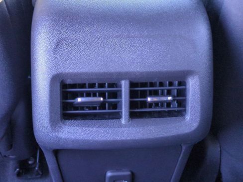 Used 2024 Chevrolet Equinox LT image 29