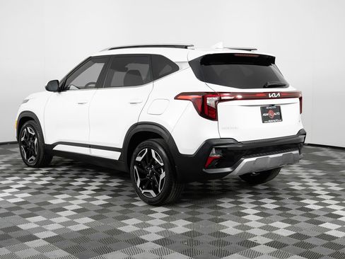 Used 2024 Kia Seltos SX w/ SX Sunroof Package image 4