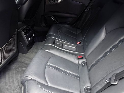 Used 2017 Audi RS 7 Prestige w/ Carbon-Optic Package image 13