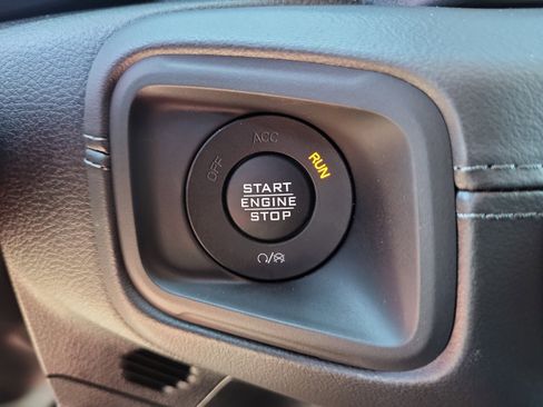 New 2025 Jeep Wrangler Unlimited Rubicon w/ Convenience Group image 28