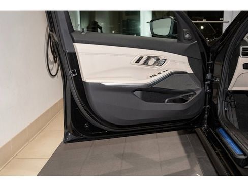 Used 2026 BMW 330i xDrive Sedan w/ Premium Package image 52