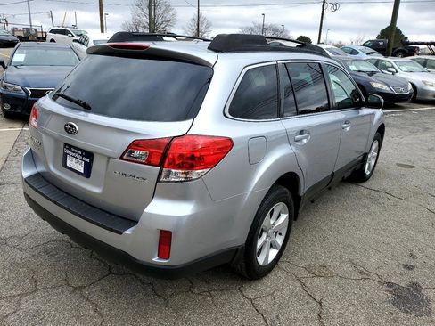 Used 2013 Subaru Outback 2.5i Premium w/ Popular Pkg 1B image 6