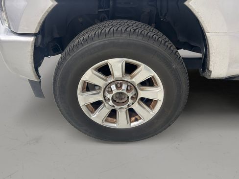 Used 2019 Ford F250 Platinum w/ Platinum Ultimate Package AWD/4WD image 8