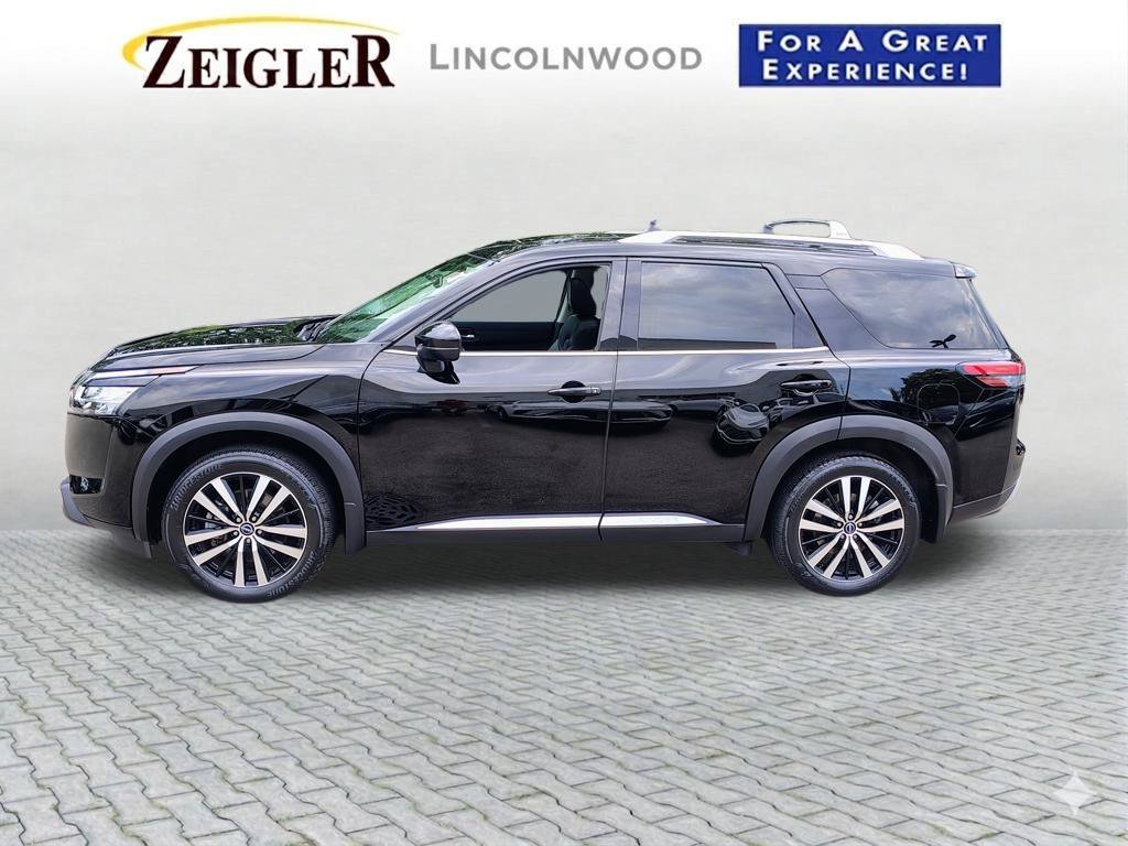 Used 2024 Nissan Pathfinder Platinum AWD/4WD image 7