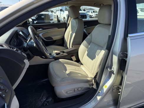 Used 2016 Buick Regal FWD image 25