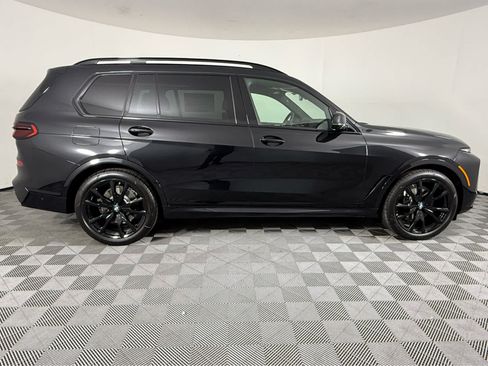 New 2027 BMW X7 xDrive40i w/ M Sport Package AWD/4WD image 2