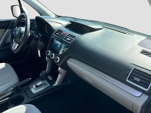 Used 2018 Subaru Forester 2.5i Premium w/ All-Weather Package AWD/4WD image 29