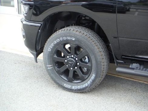 New 2026 Jeep Grand Wagoneer L Limited AWD/4WD image 4