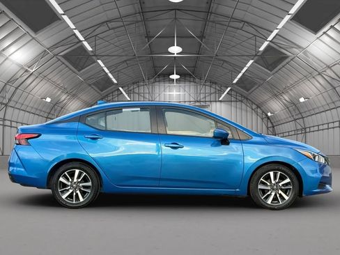 Used 2021 Nissan Versa SV image 8