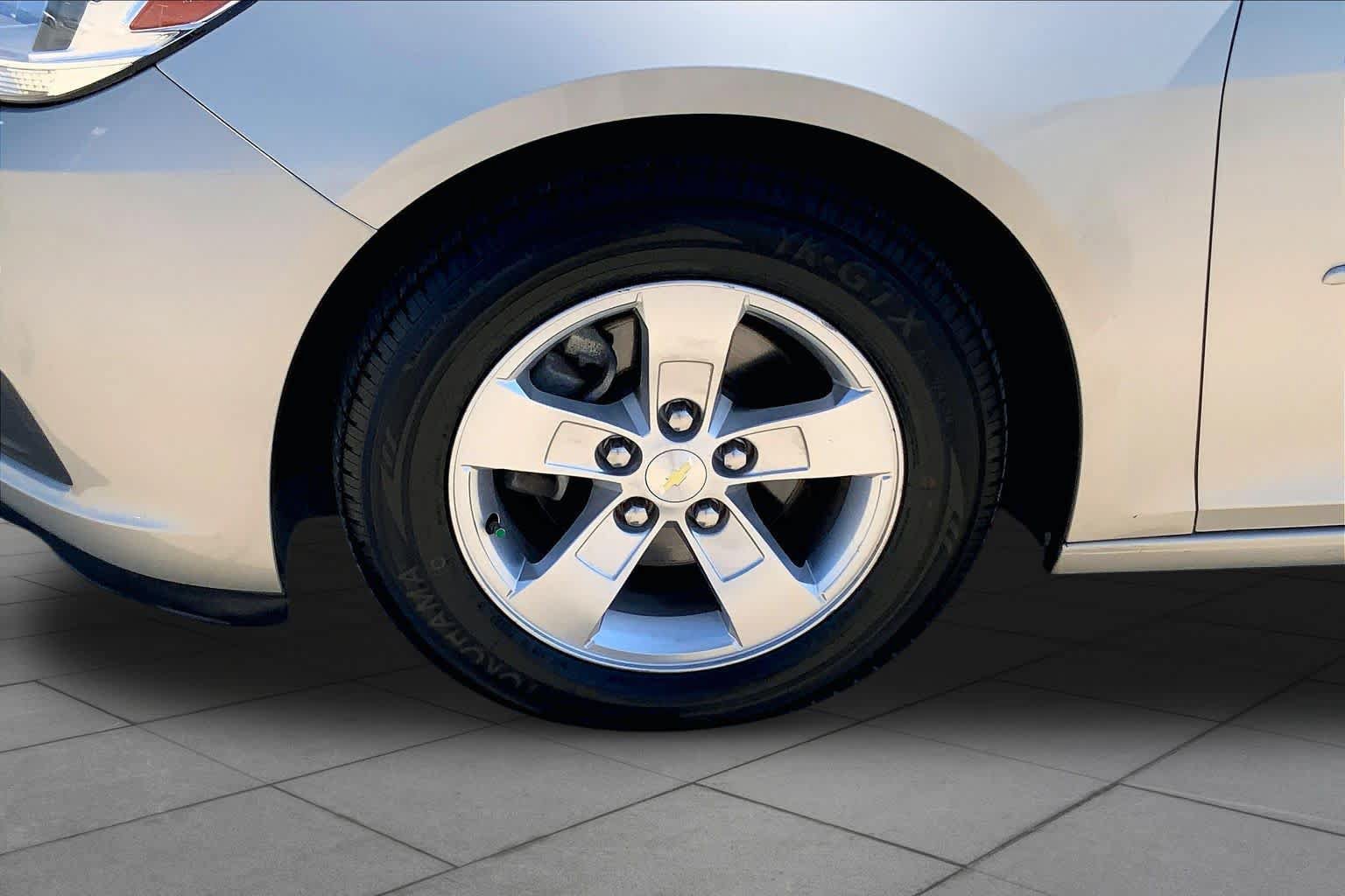 Used 2015 Chevrolet Malibu LS w/ Protection Package FWD image 10