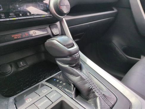 Used 2020 Toyota RAV4 XLE Premium FWD image 12
