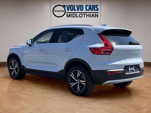 Used 2024 Volvo XC40 B5 Core AWD/4WD image 21