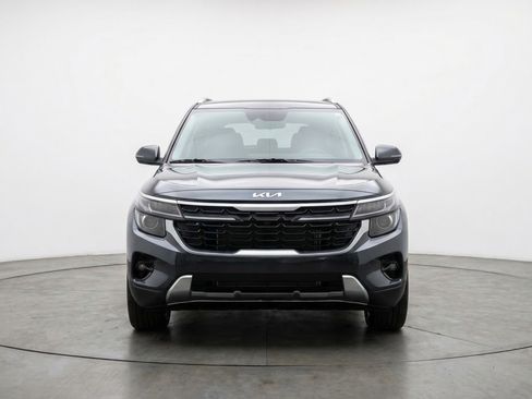 Used 2025 Kia Seltos S FWD image 2