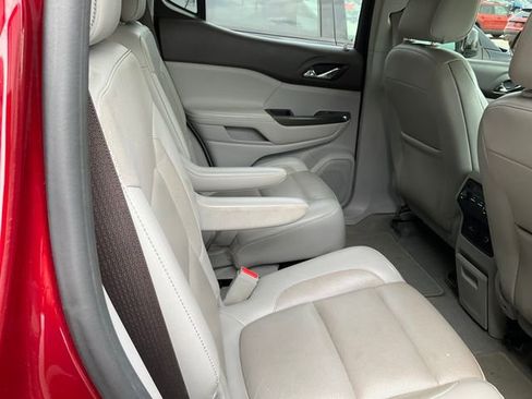 Used 2017 GMC Acadia SLT FWD image 8