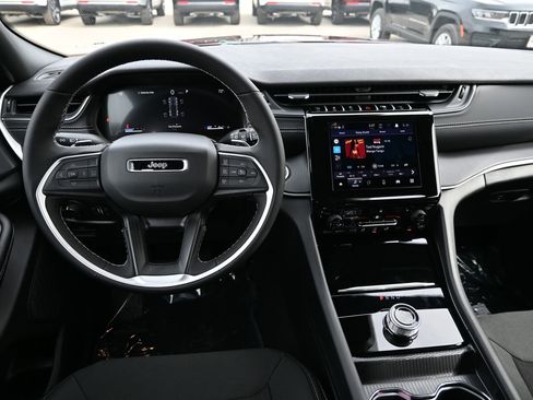 New 2026 Jeep Grand Cherokee Laredo image 16