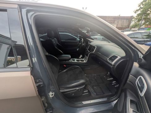 Used 2018 Jeep Grand Cherokee Trackhawk AWD/4WD image 18