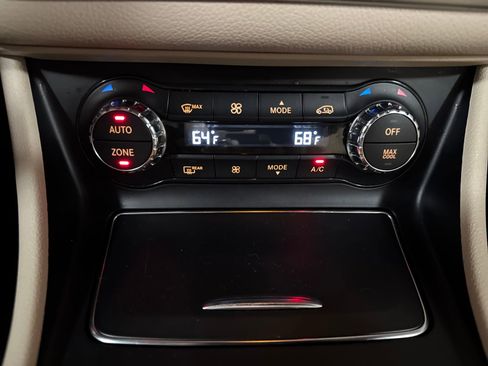 Used 2018 Mercedes-Benz CLA 250 4MATIC image 22