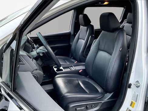 Used 2023 Honda Odyssey Sport image 17
