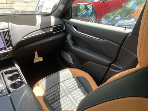 New 2024 Maserati Levante Trofeo image 52