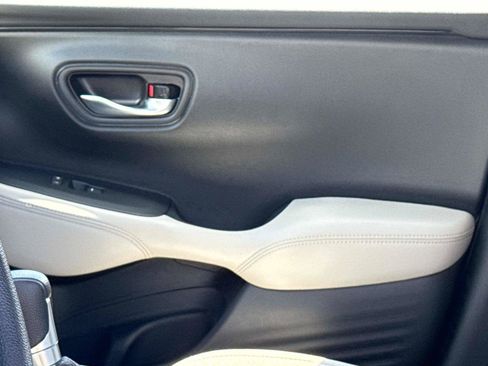 Certified 2026 Honda HR-V LX image 19