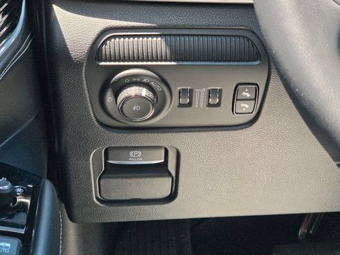 Certified 2022 Jeep Wagoneer Series III w/ Convenience Group I AWD/4WD image 33