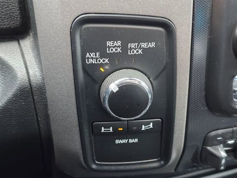 Used 2018 RAM 2500 Power Wagon w/ Leather & Luxury Group image 33