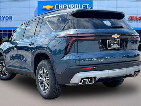 New 2026 Chevrolet Traverse LT FWD image 3