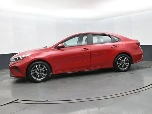 Used 2023 Kia Forte LXS FWD image 5