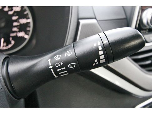 New 2025 Nissan Altima 2.5 SR image 18