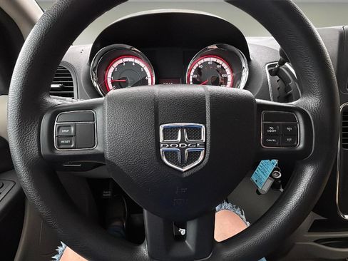 Used 2013 Dodge Grand Caravan SE FWD image 8