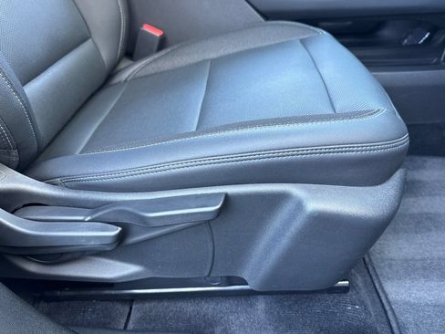 Used 2024 Chevrolet Equinox EV LT FWD image 21