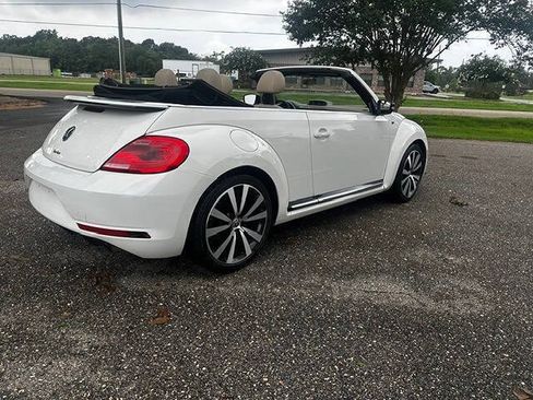 Used 2014 Volkswagen Beetle R-Line FWD image 9