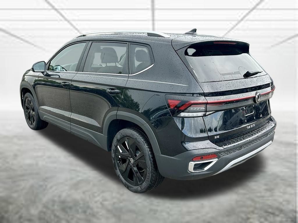 New 2026 Volkswagen Taos SE FWD image 7