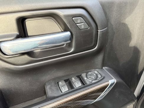 Used 2021 Chevrolet Silverado 1500 LT Trail Boss image 18