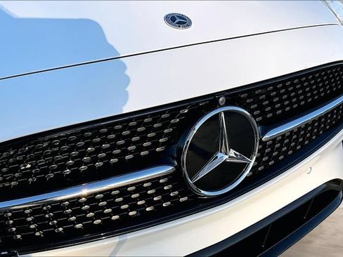 Used 2023 Mercedes-Benz E 350 Sedan image 32