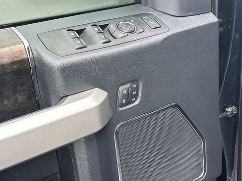 Used 2022 Ford F250 Lariat w/ Lariat Ultimate Package image 13