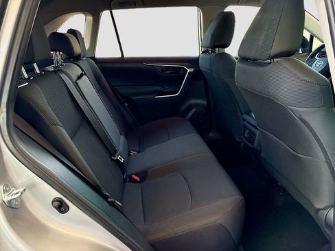 Used 2023 Toyota RAV4 LE FWD image 21