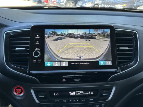 Used 2025 Honda Ridgeline Sport image 17