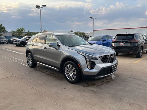 Used 2023 Cadillac XT4 Premium Luxury w/ Cold Weather Package AWD/4WD image 4