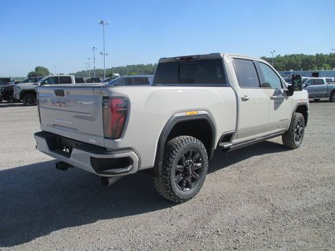 New 2026 GMC Sierra 2500 AT4 w/ AT4 Premium Plus Package AWD/4WD image 5