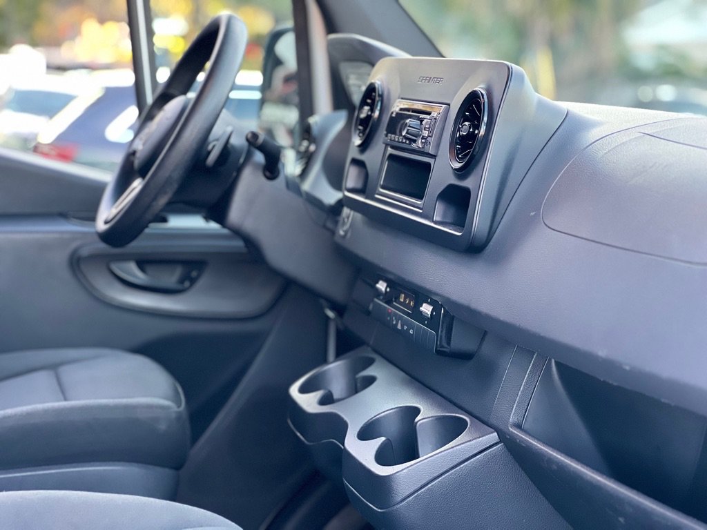 Used 2019 Freightliner Sprinter 2500 RWD image 20