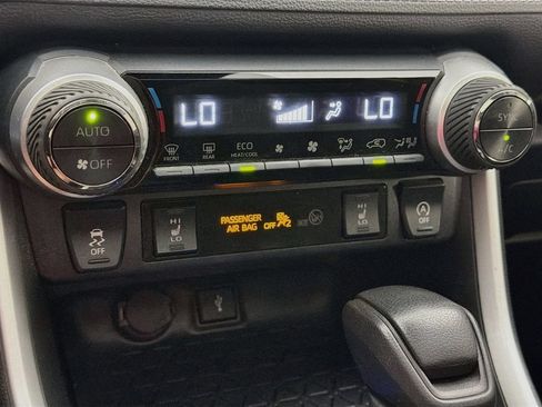 Used 2021 Toyota RAV4 XLE w/ Convenience Package AWD/4WD image 20