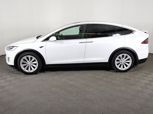 Used 2020 Tesla Model X Long Range image 15