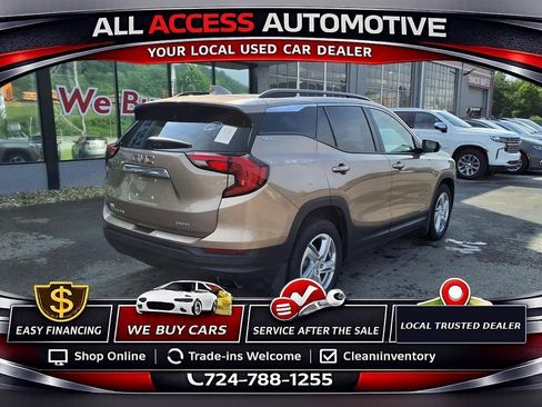 Used 2018 GMC Terrain SLE w/ Driver Convenience Package AWD/4WD image 2