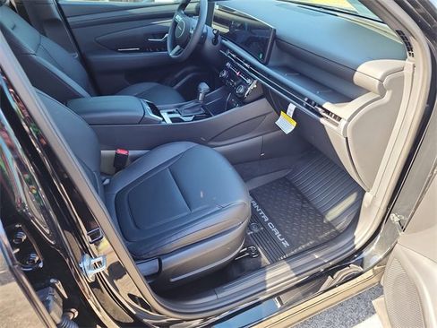 New 2025 Hyundai Santa Cruz SEL image 9